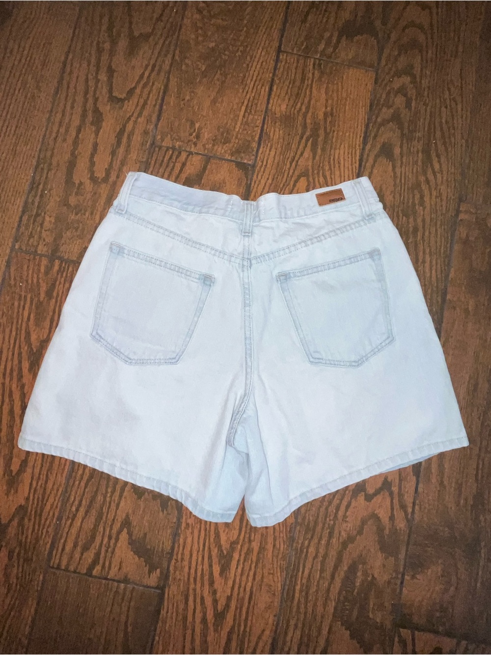 RSQ Light Wash High-Rise Denim Shorts - Picture 2 of 3